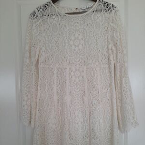 Trina Turk Women's Darling  Crem  Lace Bell Sleeve Shift‎ Dress Size 6